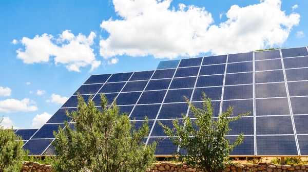 5 astuces pour augmenter l'efficacité des panneaux solaires à Nîmes